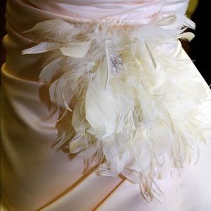 8" x 6" Pearl & Feather Broach, Pin Hair Clip